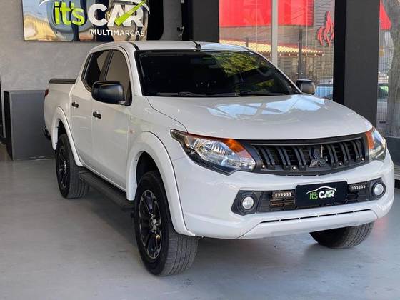 MITSUBISHI L200 TRITON 2.4 16V TURBO DIESEL SPORT HPE-S SERTÕES CD 4P 4X4 AUTOMÁTICO